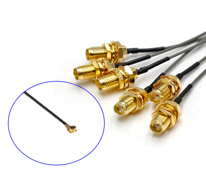 从 SMA 到 IPEX UFL 电缆连接器 1.13 的电缆束